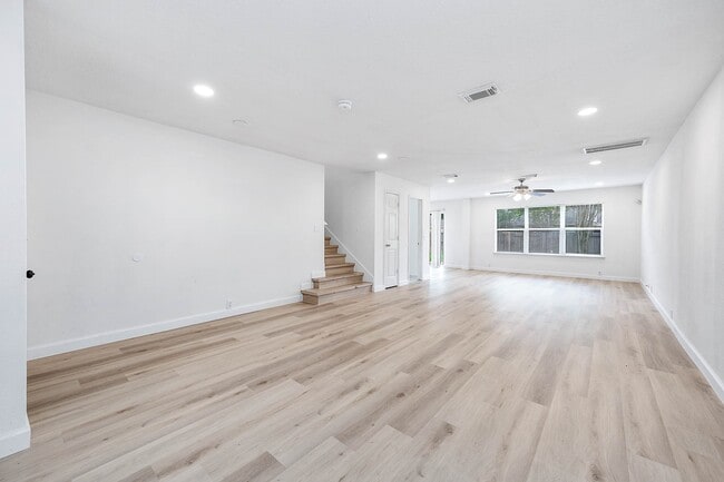 Building Photo - 10218 Dr Peridot Cove