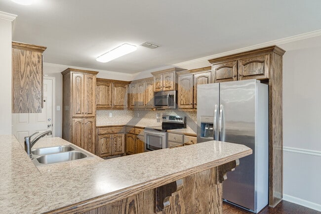 Photo - 2405 Canterbury Ln