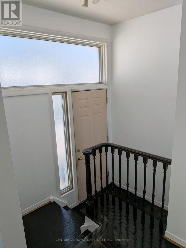 Photo - 50 Marbury Crescent