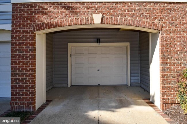 Photo - 11322 Westbrook Mill Ln Unit 302