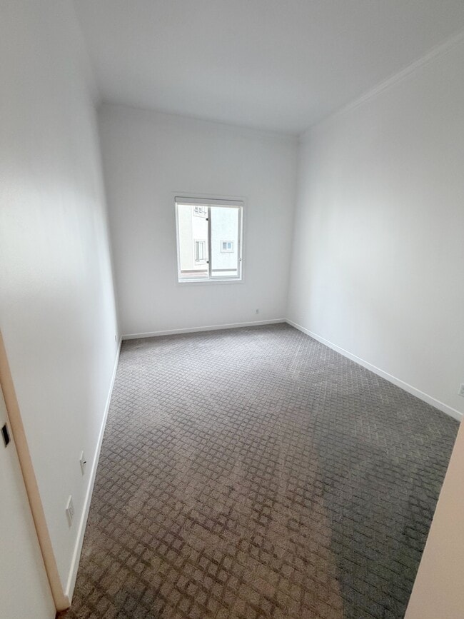 230 S. Hamilton