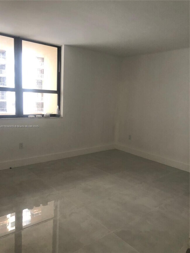 Photo - 10185 Collins Ave Unit 616