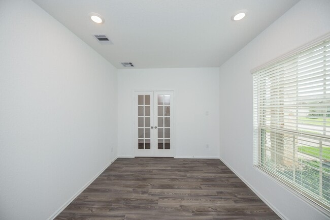 Photo - 7406 Bartoncliff Dr