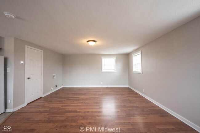 Photo - 3125 Clover Dr