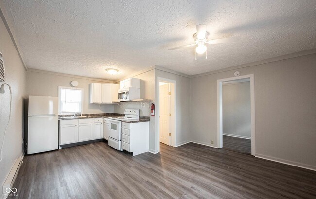 Photo - 2142 W US Hwy 40