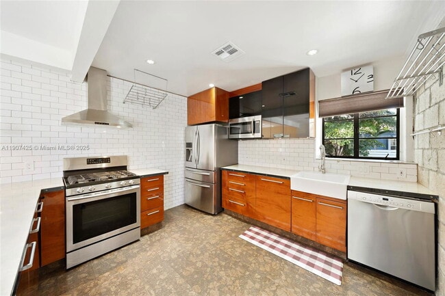 Photo - 501 NW 45th St