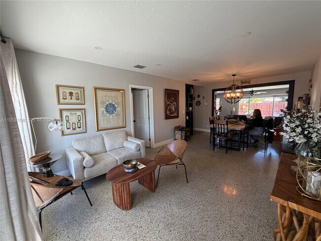 Photo - 3817 SW 33rd Ct