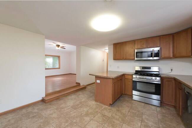 Photo - 10605 39th Ave