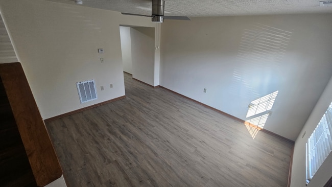 Photo - 5221 Chesterfield Ave