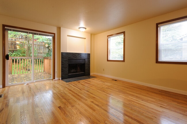 Photo - 2118 NE 54th St