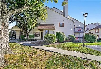 Photo - 1002 Woodbridge Commons Way