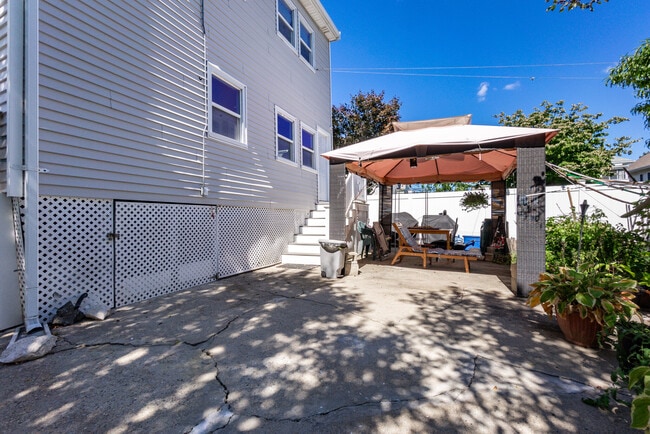 Photo - 157 Spring St