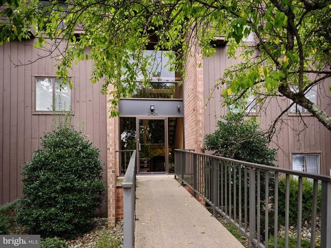 Building Photo - 22 Hermitage Dr Rental