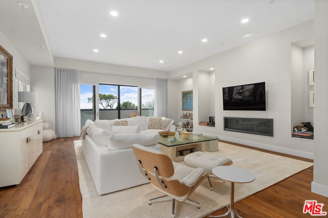 Photo - 22065 Pacific Coast Hwy Unit 4