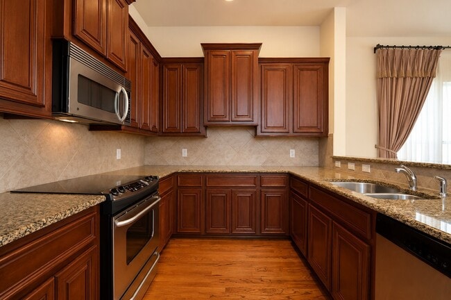 Photo - 5324 Nett St