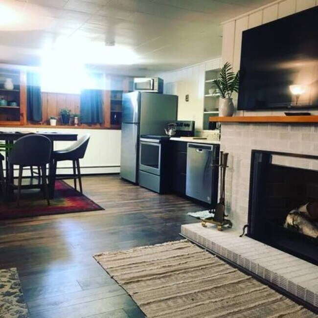 Photo - 2571 Van Buren Ave Unidad 2571 Downstairs