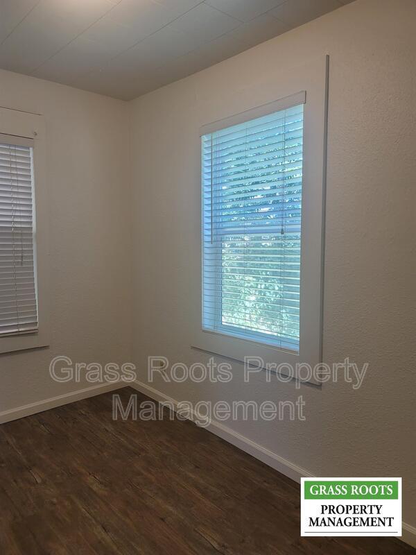 Photo - 311 N Church St