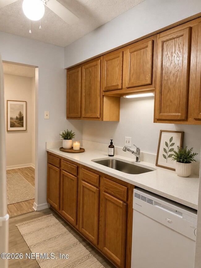 Photo - 459 Lombard St Unit 1B