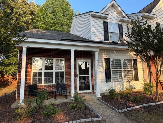 Building Photo - 1047 Oak Blossom Way