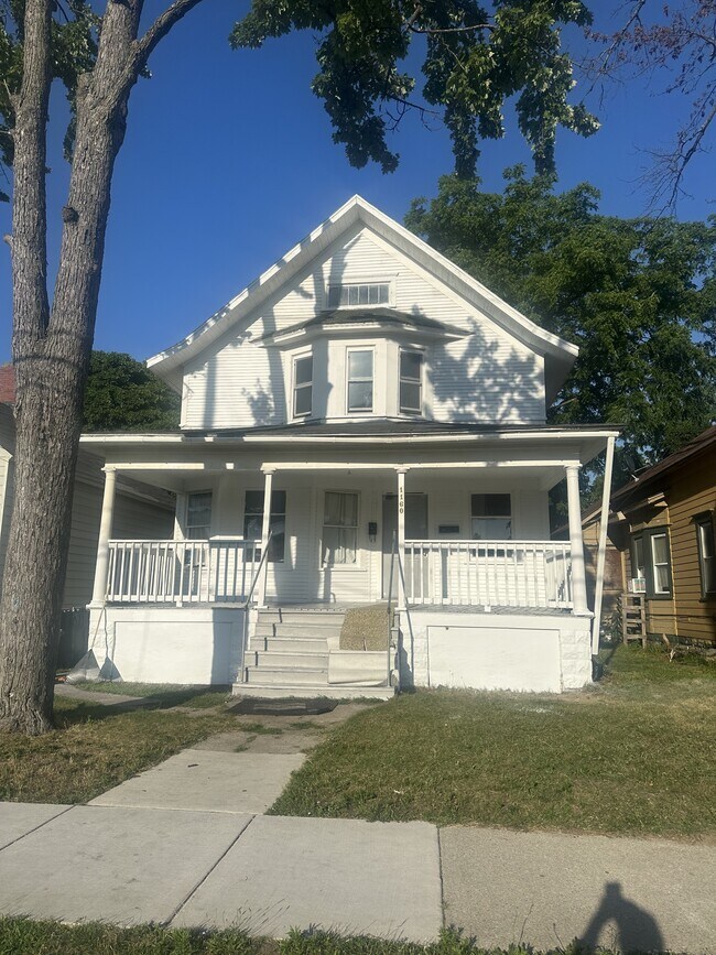 1160 Sanford St