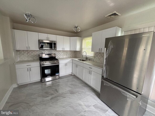 Photo - 35 Blueberry Ln