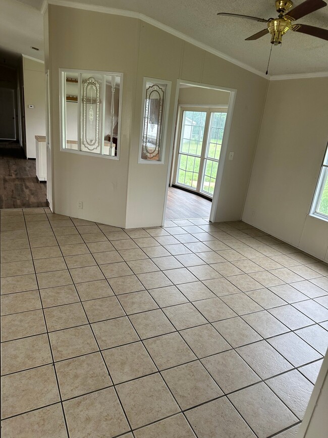 Photo - 120 Forest Creek Ln