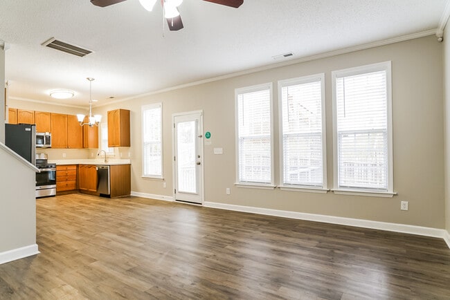 Photo - 2337 Sapphire Valley Dr