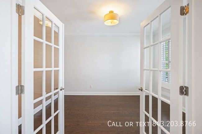 Photo - 2219 Midden Dr