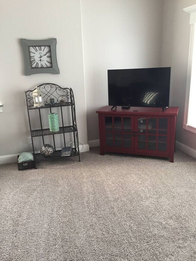 Photo - LRS Building Unit The Powell Suite