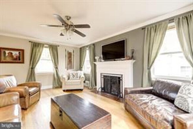 Photo - CHARMING COLONIAL LOCATED IN QUIET COURT I...