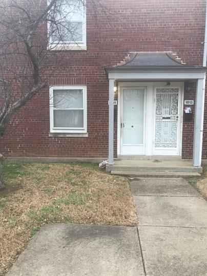 Building Photo - 1811 La Salle Pl