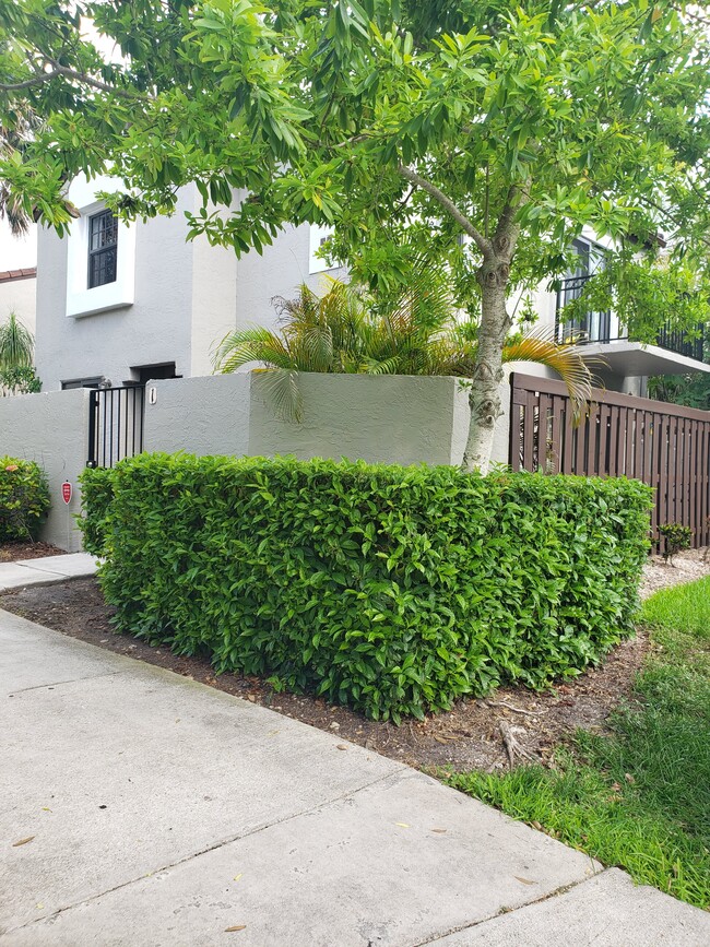 Corner spacious unit - 10425 SW 154th Ct Townhome