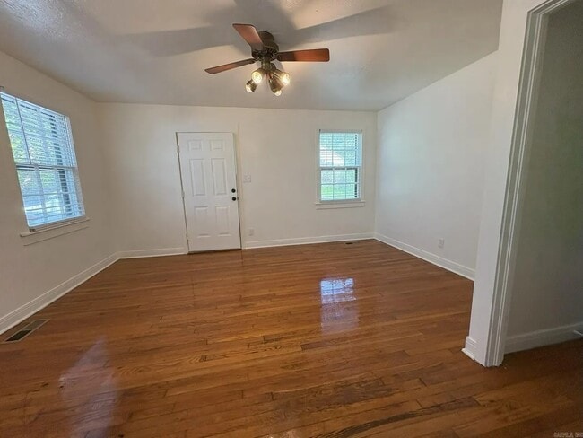 Photo - 204 N Tyler St