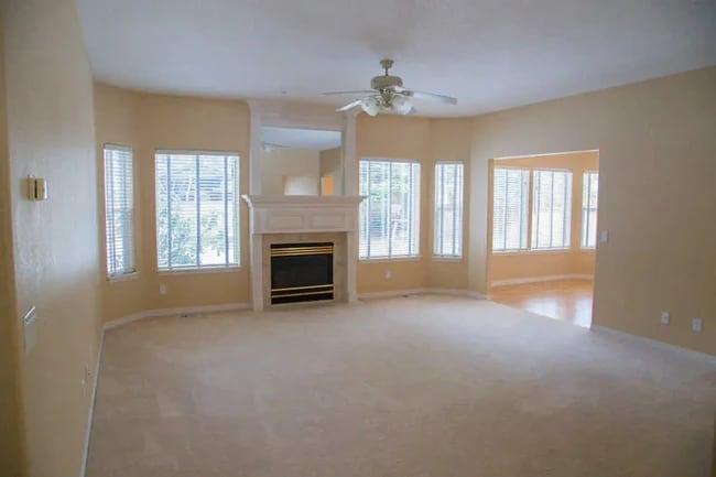 2867 N White Pnes Dr