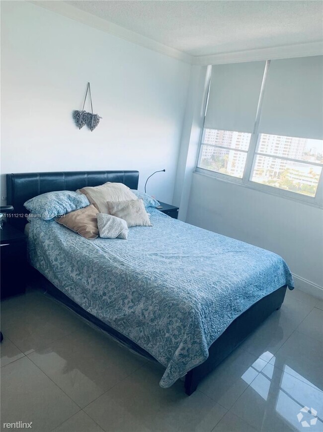 Building Photo - 2 br, 2 bath Condo - 801 Brickell Bay Dr A... Unit Apt 1470