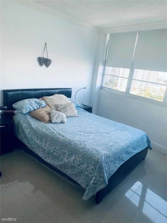 2 br, 2 bath Condo - 801 Brickell Bay Dr A... - 2 br, 2 bath Condo - 801 Brickell Bay Dr A... Unidad Apt 1470