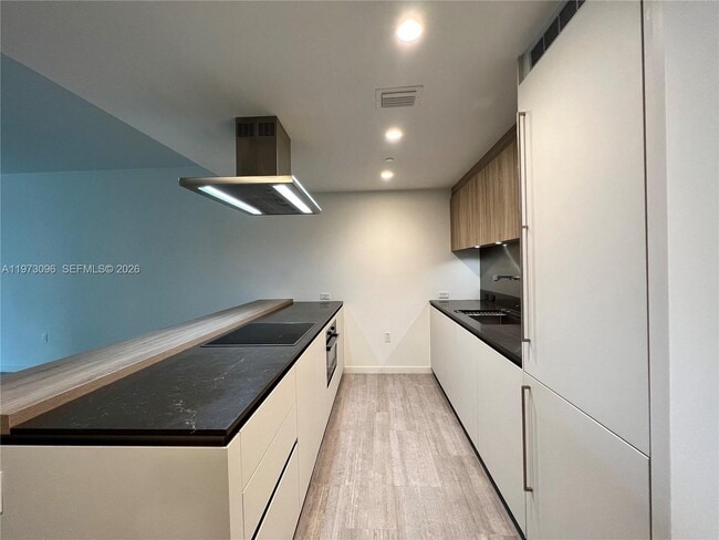Photo - 1000 Brickell Plz Unit 1903