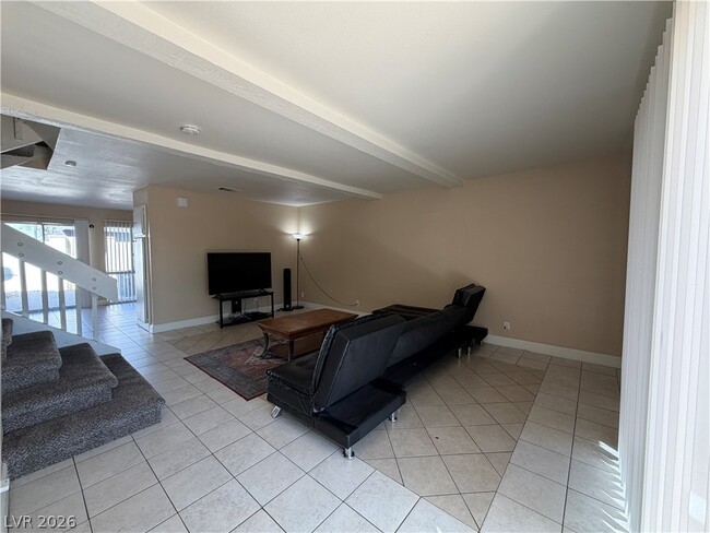 Photo - 570 Willow Green Dr
