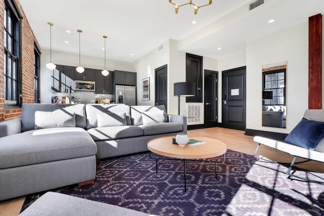 Photo - 1148 S Peters St Unidad ID1268730P