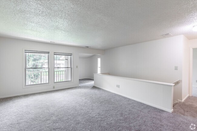Building Photo - Emerald Pond Estates | 2 bedroom, 1 Bathro... Unit E1