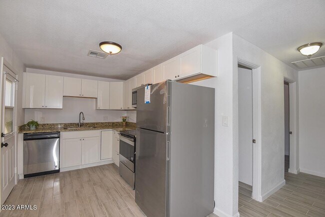 Photo - 4716 N 9th St