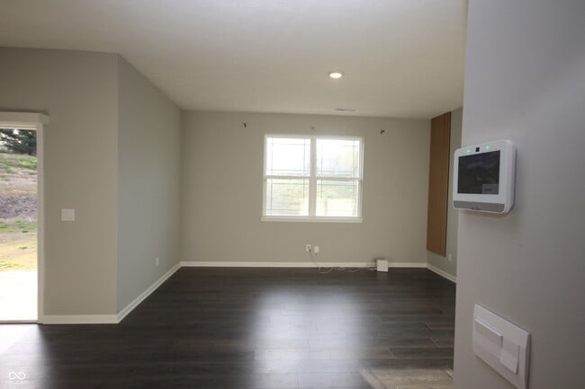 Photo - 10911 N Longbranch St