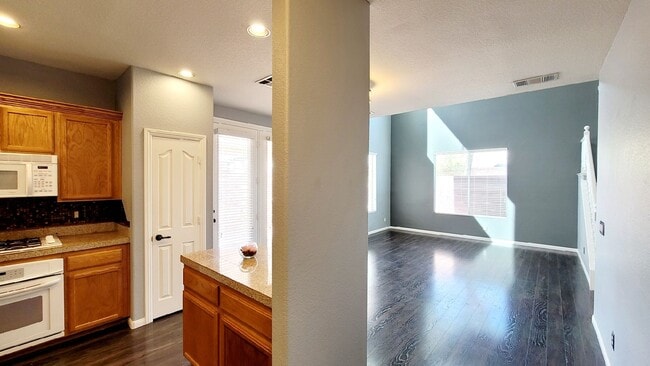 Photo - 6292 Huntington Ridge Ave