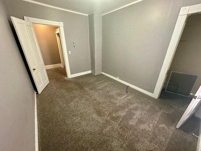 Photo - 206 Courtland St