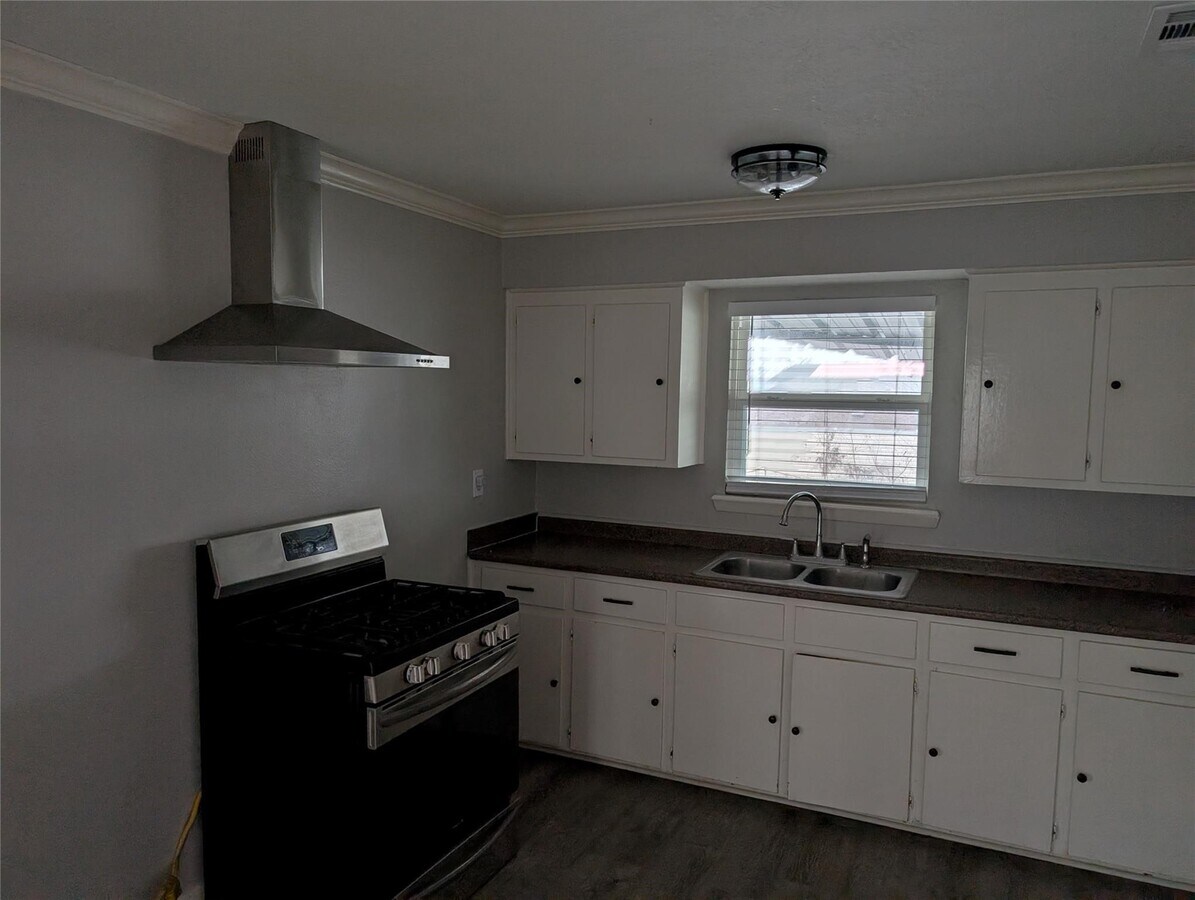 Photo - 2513 Kowis St