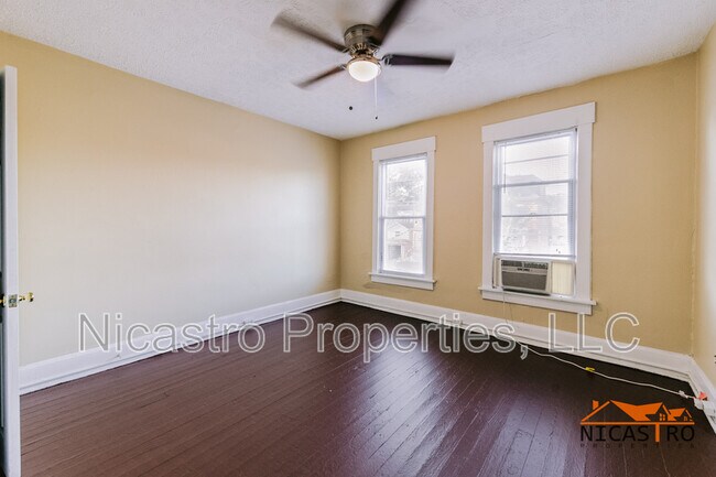 174 E 11th Ave