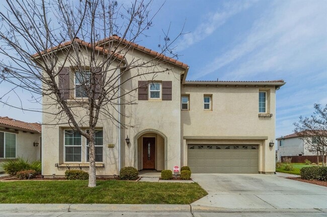 Building Photo - Immaculate Hanford 3/2.5 Rental