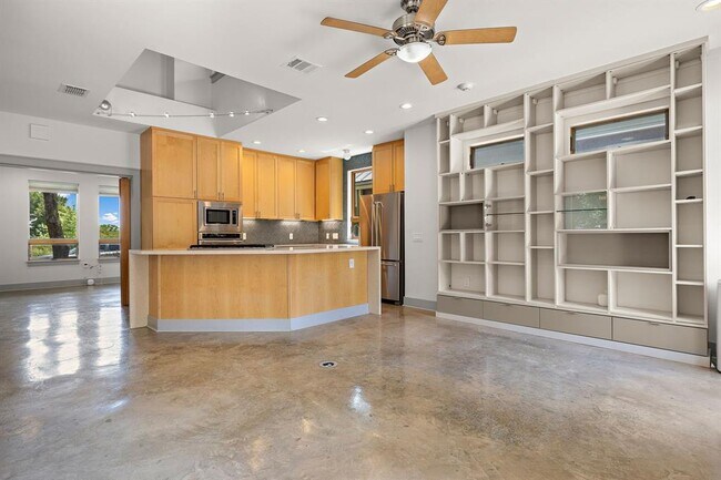 Photo - 3116 Sacbe Cove