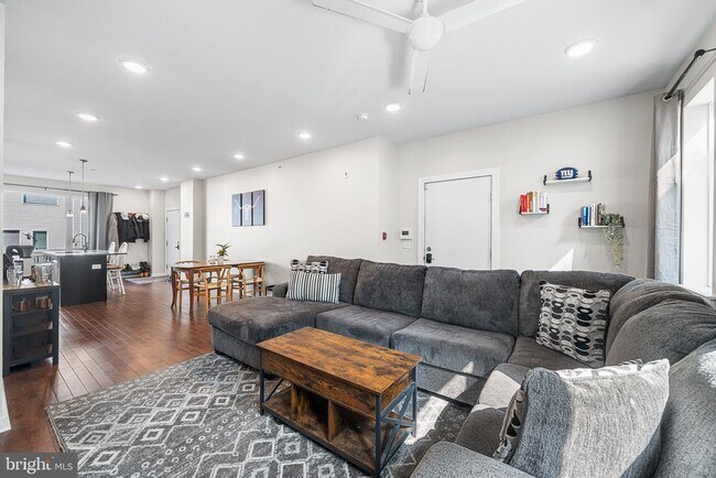 Photo - 1640 N 5th Ct Unit 29-FL 1