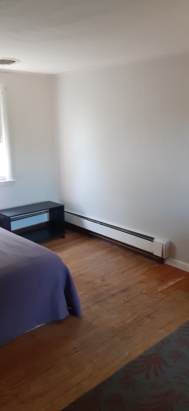 Photo - 992 Broad Ln